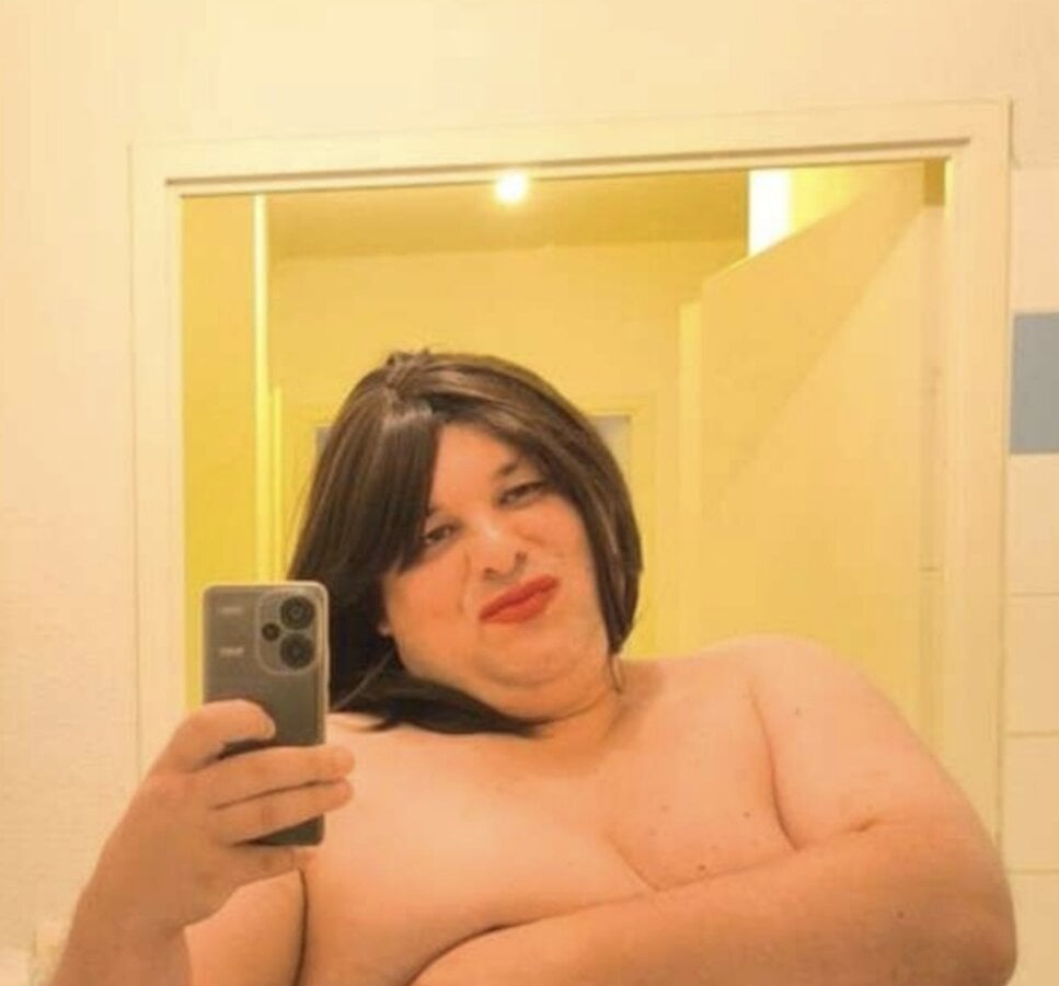 chubby_piggy from stripchat