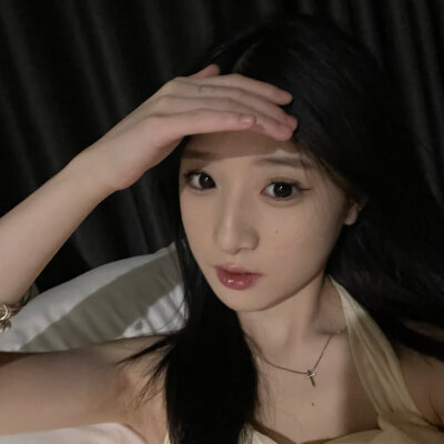 uu5211 - petite asian