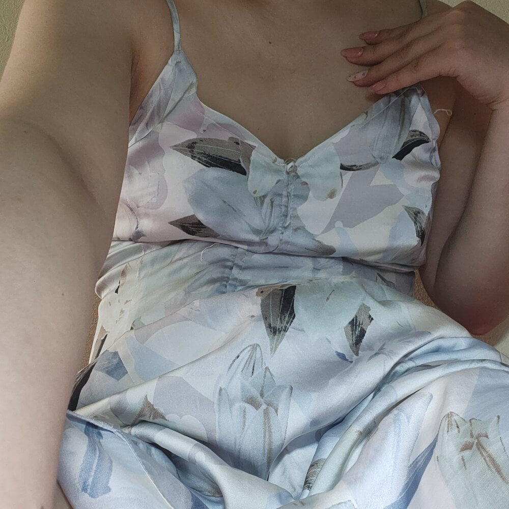 Redcunt_Girl18's Offline XXX Chat