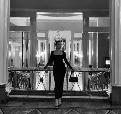 RoxelleSilvara69 Live Cam on StripChat