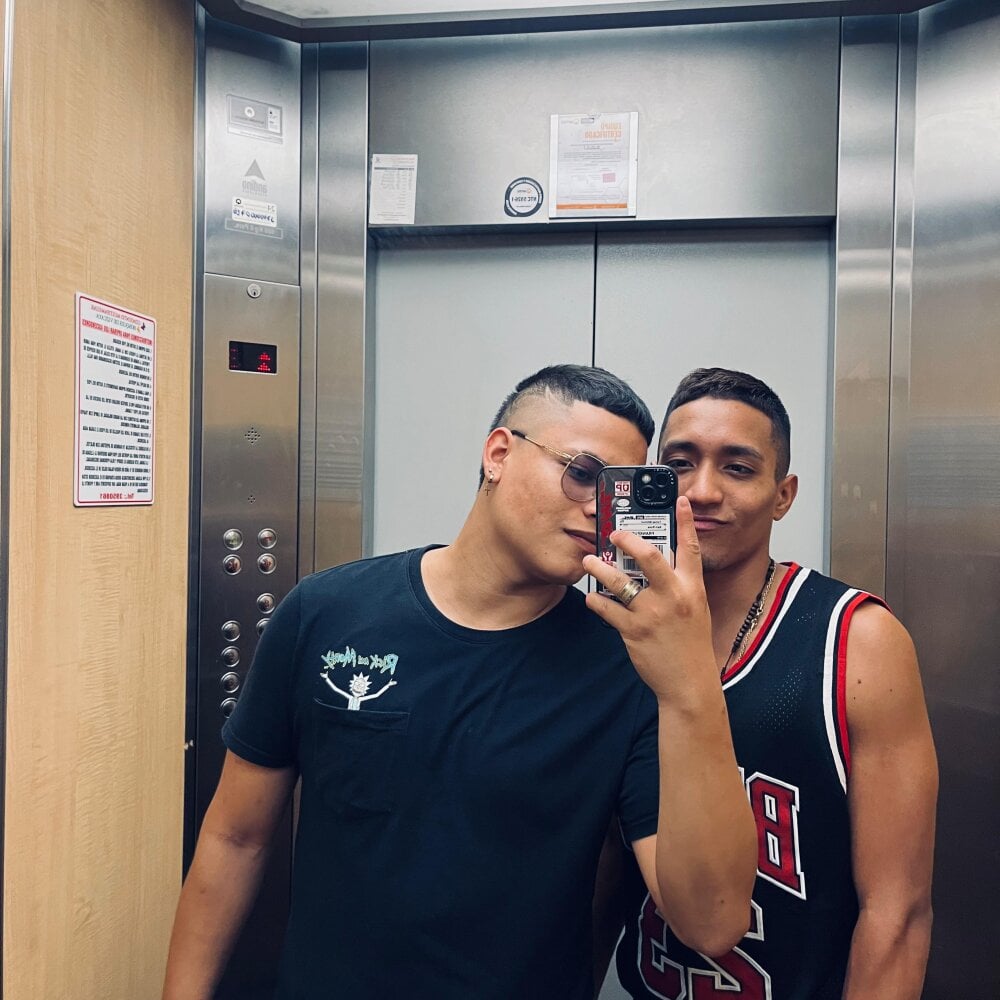 axel_thiago from stripchat