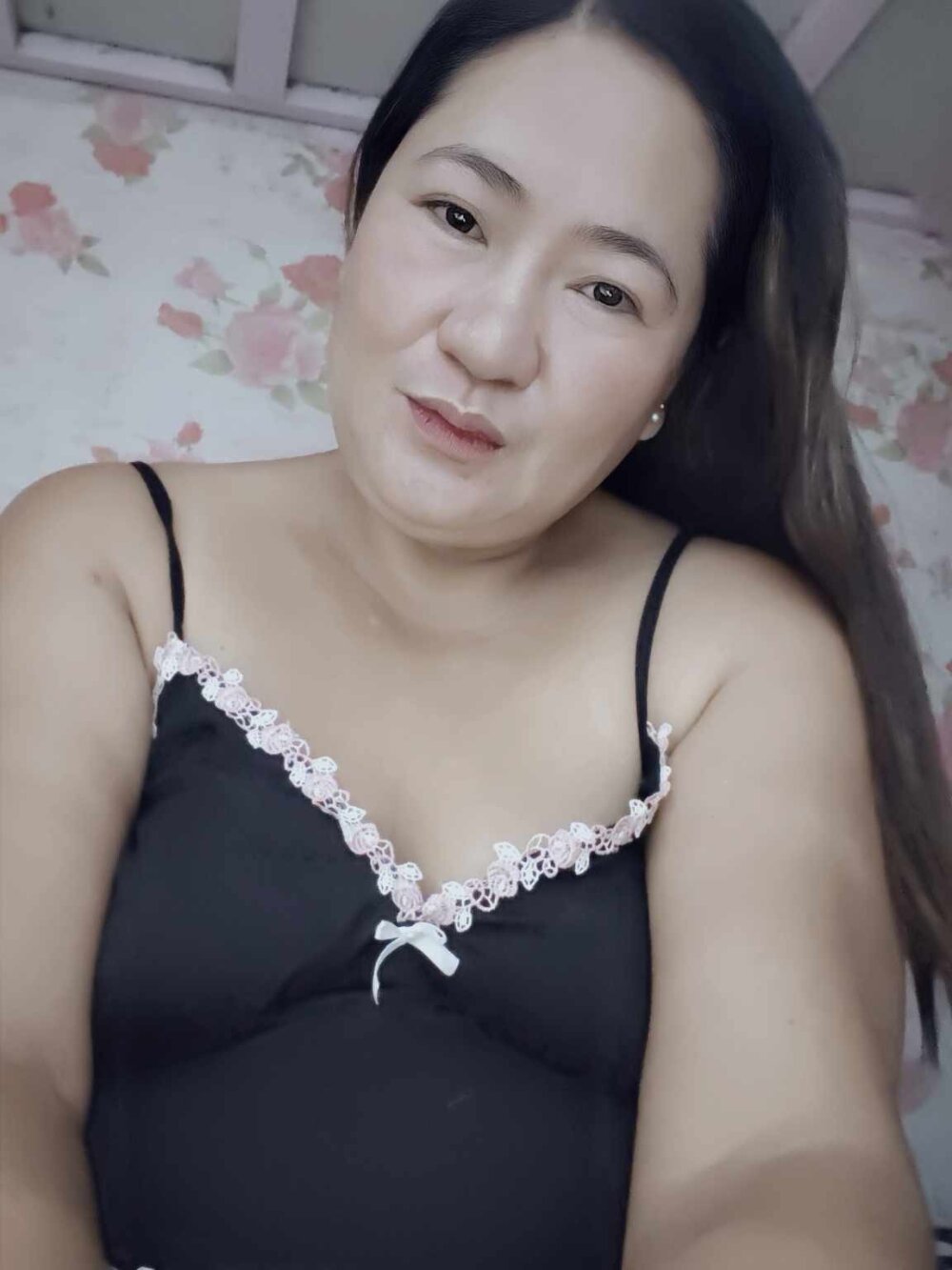 LovelyAira's Offline Chat Room