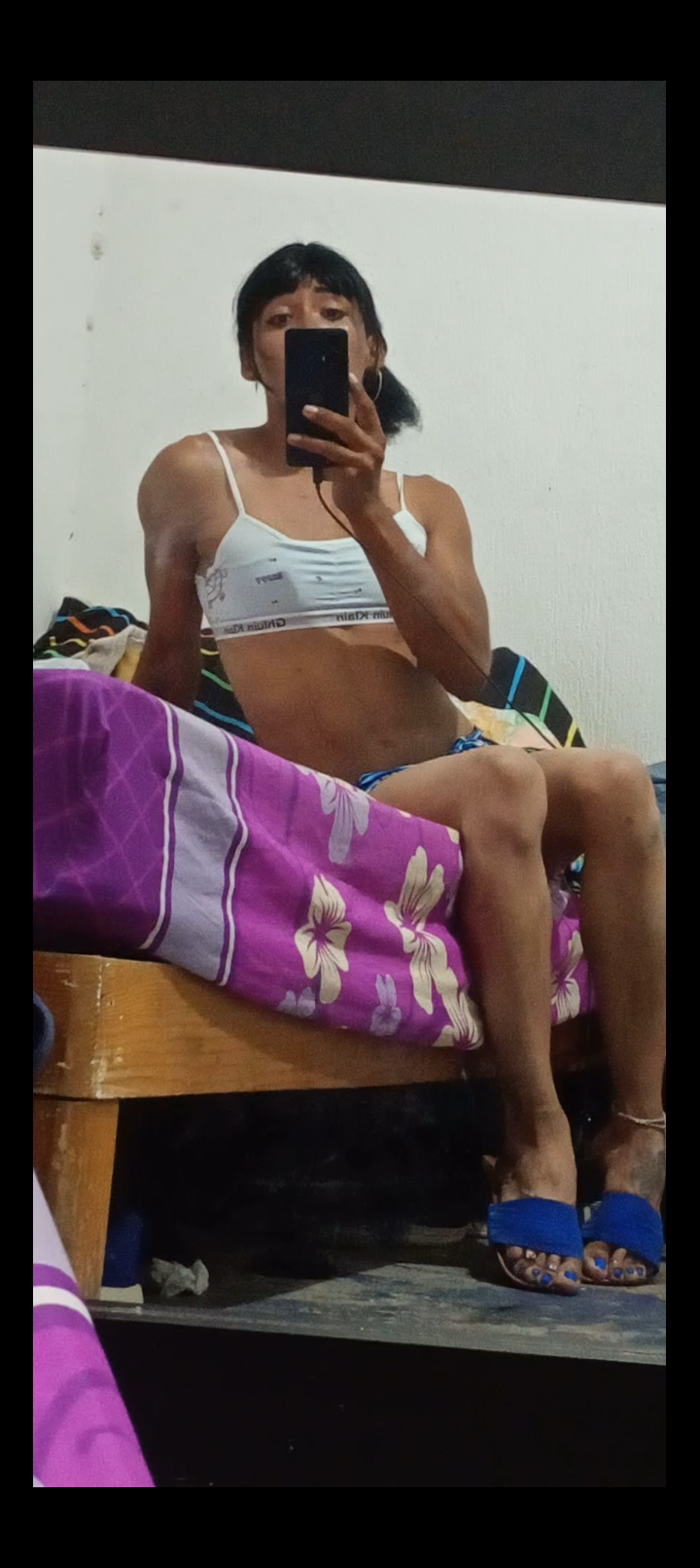 Naomihot1