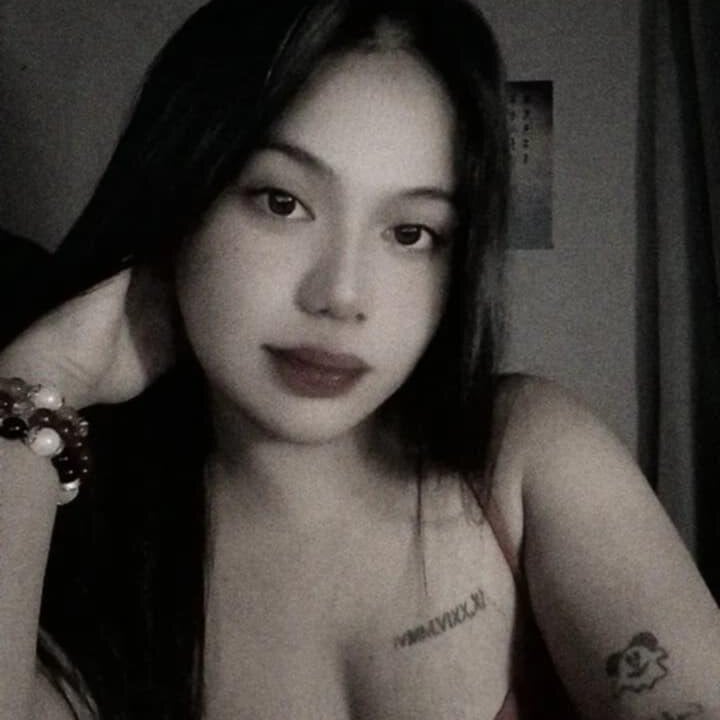 Lovinglyyours_maxine profile