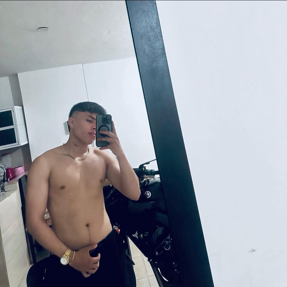 Axel_Roman_ profile