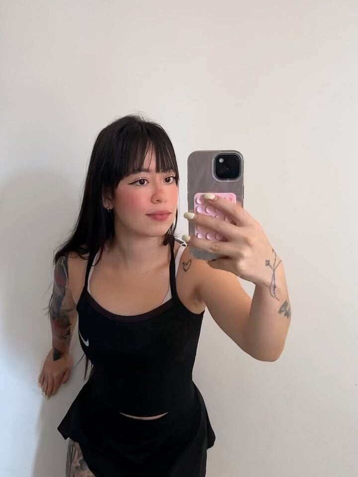 iluvcams.com stephie18 livesex profile in cosmic-side-of-the-moon cams