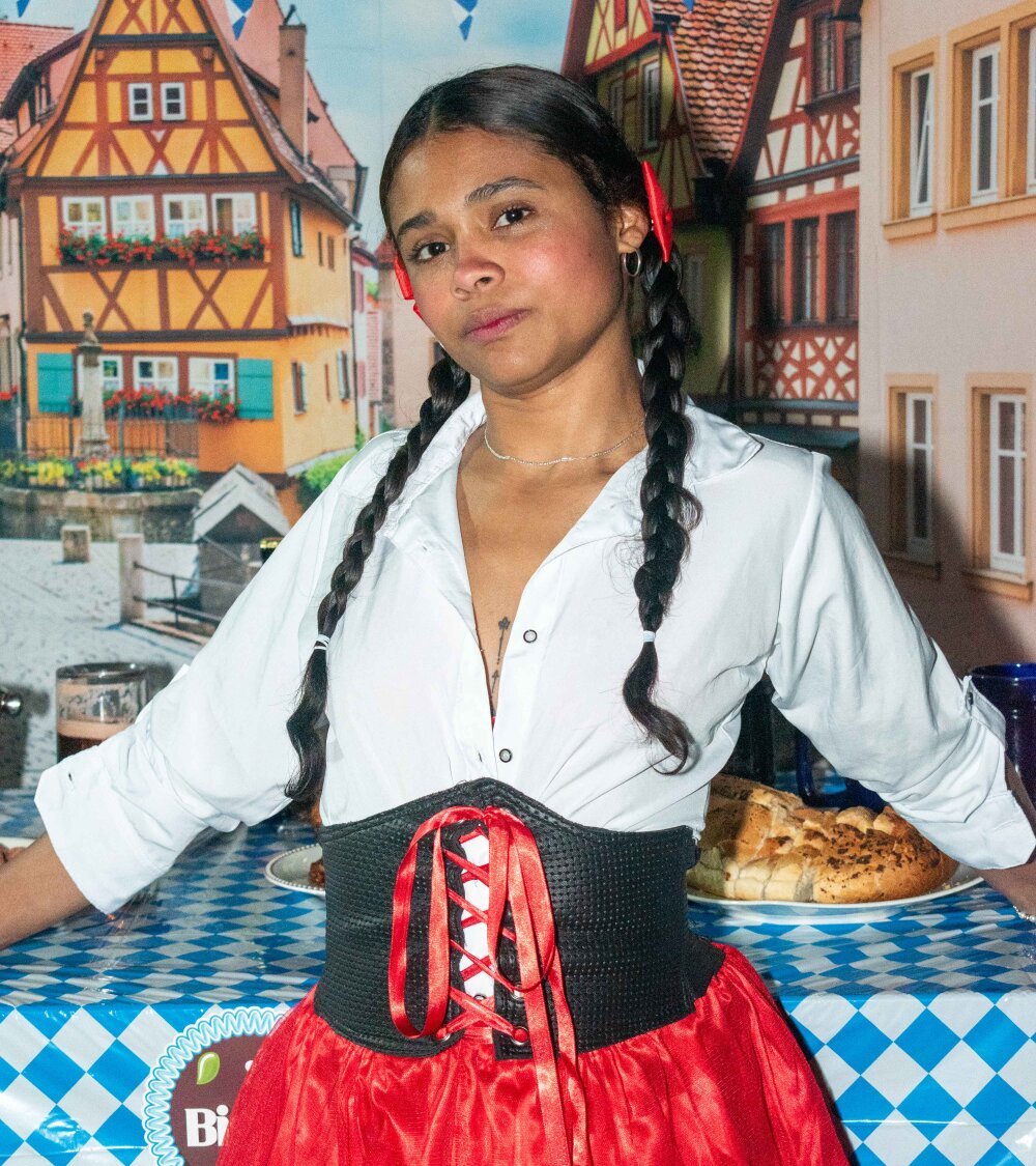 pornos.live kristall_06 livesex profile in wonderland-and-this-site-httpsfanslykitty-rickyt1 cams