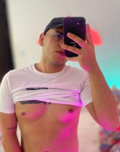 crazyjhosepm from stripchat