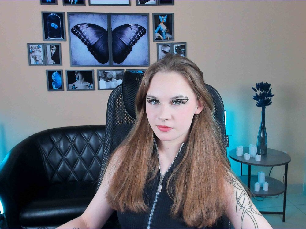 stripchat ssoniaray webcam profile pic via free6cams.com