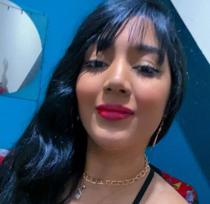 livesex.fan thesexylaura livesex profile in white cams