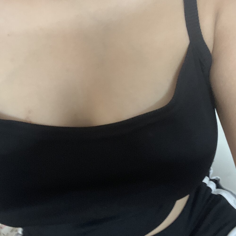 free6cams.com vanshika_curvy livesex profile in i-trust-only-you-tip-me-87-tokens-and-i-say-you cams
