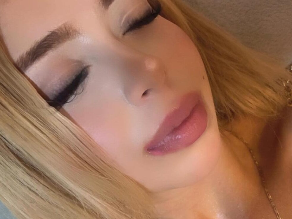 Angel_zafiros' Live XXX Chat