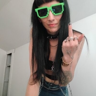Whitetrashdirtyslut Female Newbrunettes Online Cam Nude