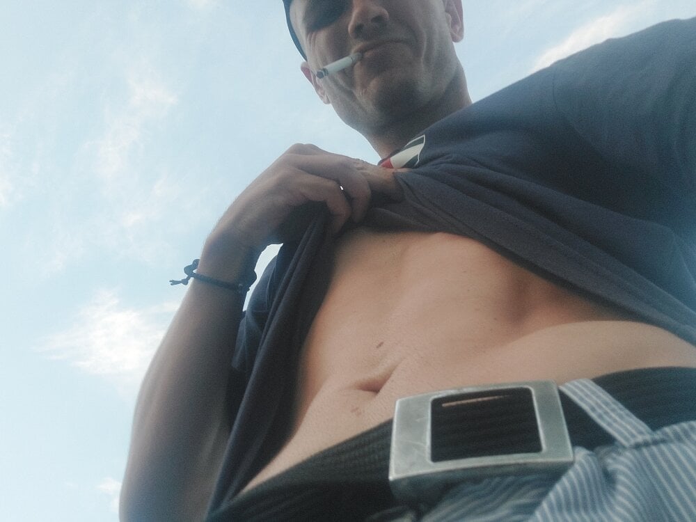 hahahhdsj112 from stripchat