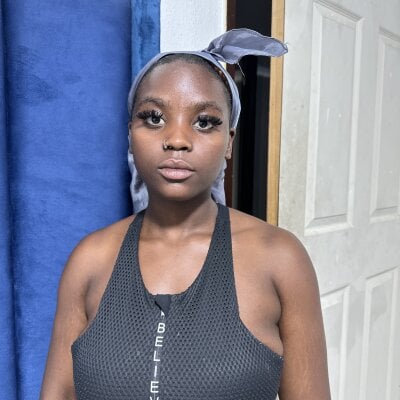 Black-berryX 🕞 online sex cam