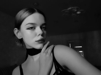 RowenaCommander - Stripchat Teen Cam2cam Dildo Girl 