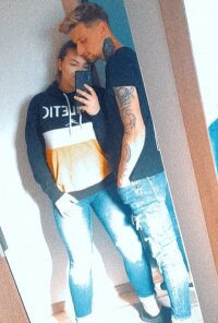 CoupleTattoo002@xh's Offline XXX Chat