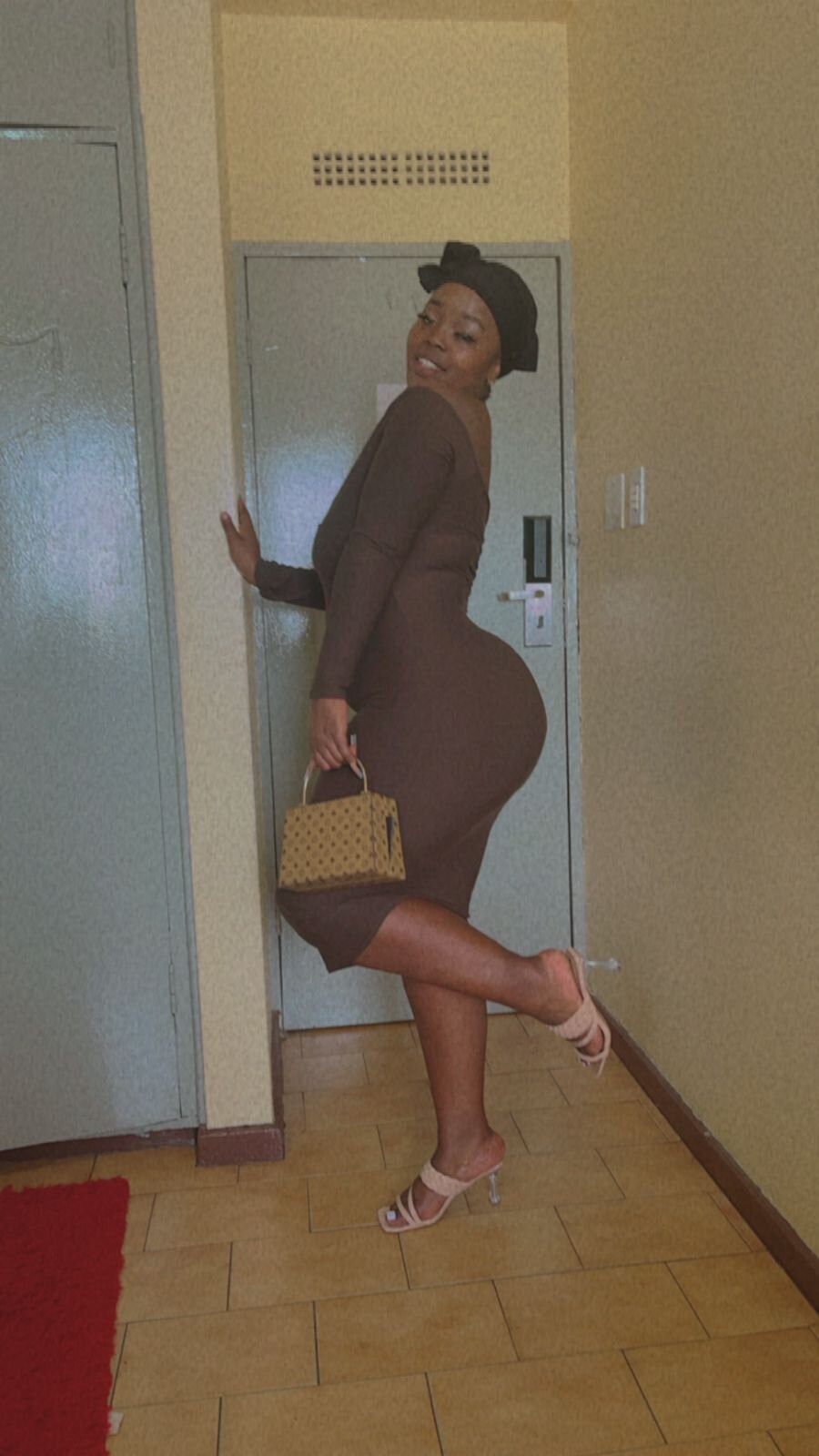 APPLEASSDIVA