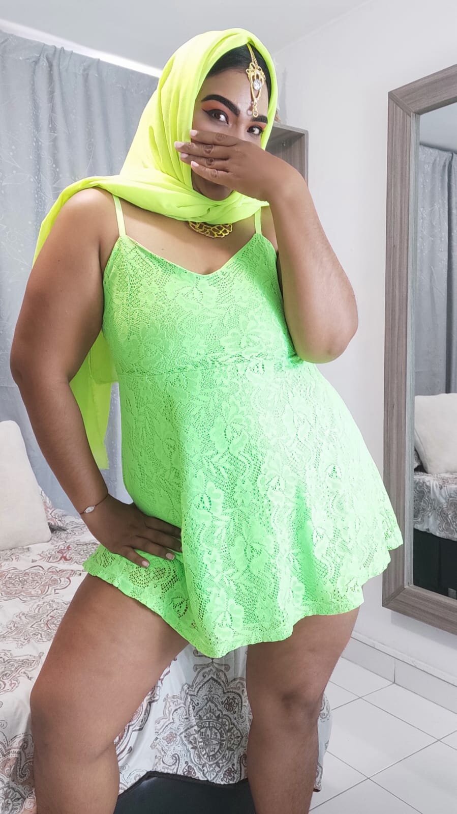_Lakshmi_hotx