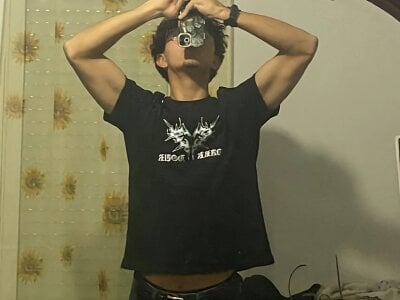 lovelymikel from stripchat