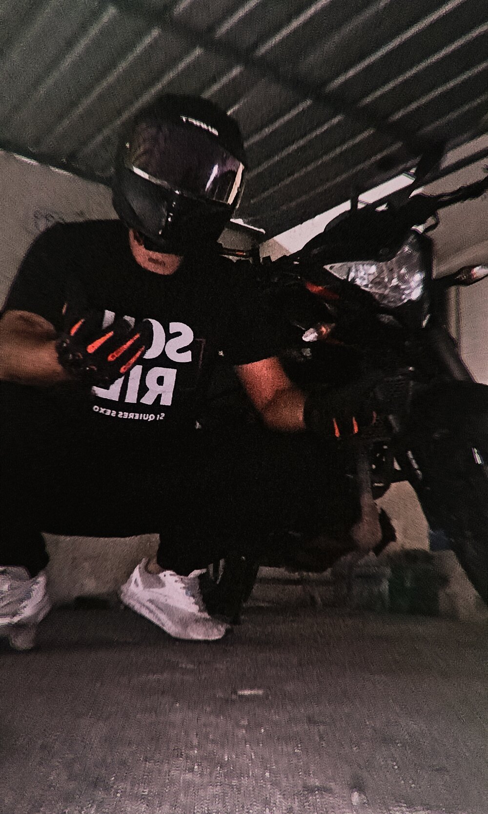 santi025 from stripchat