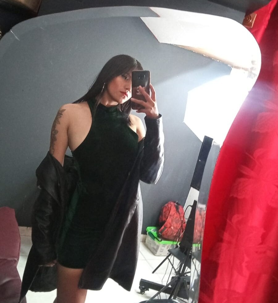 Nikky_brow profile