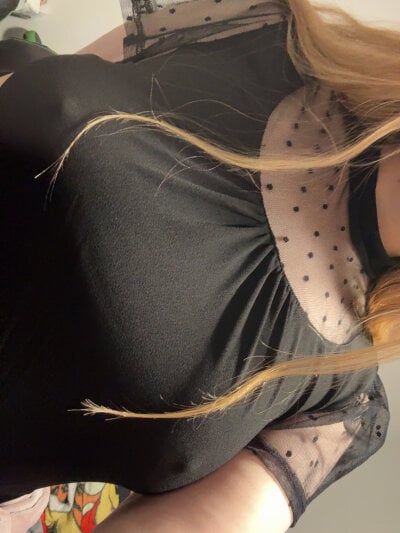 Pattyworld69 - small audience