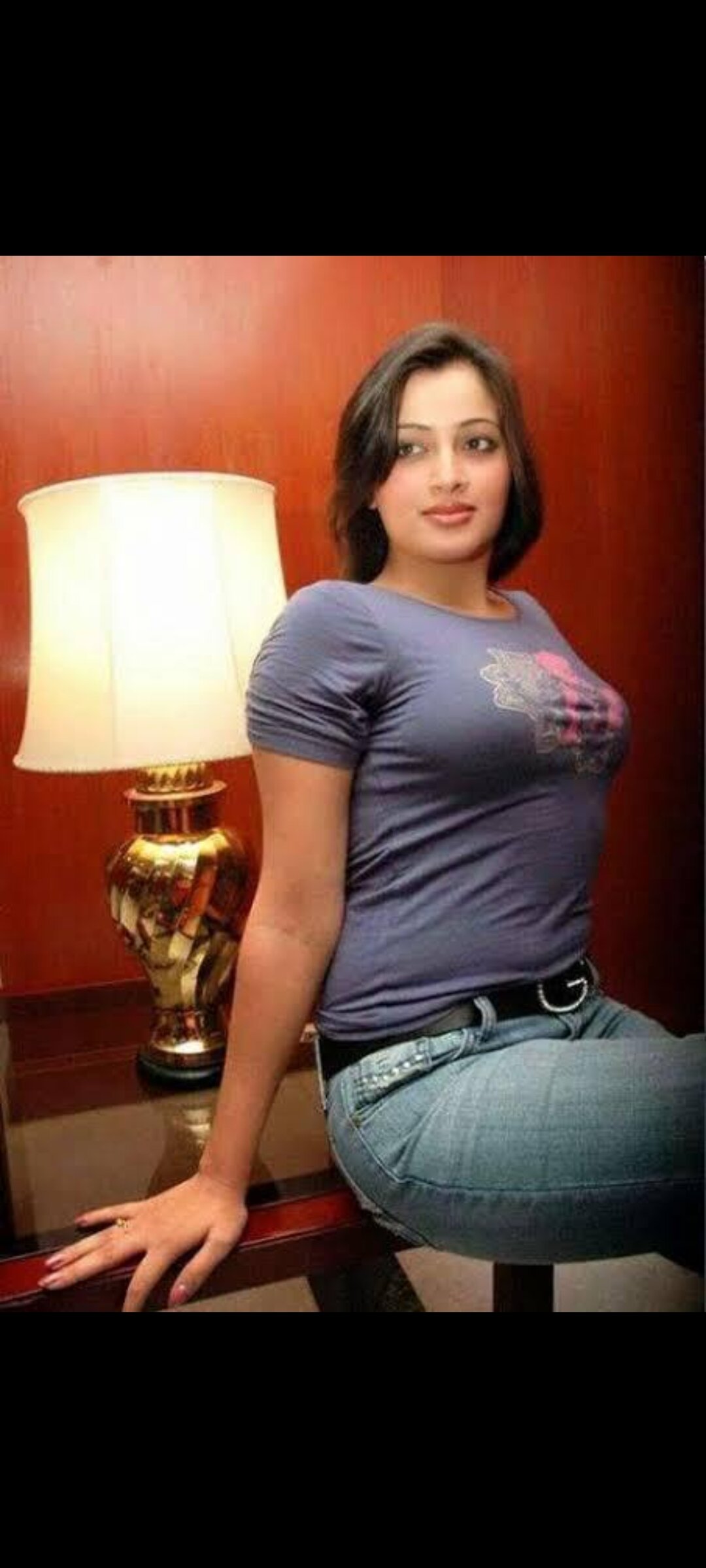 Janhvi8836
