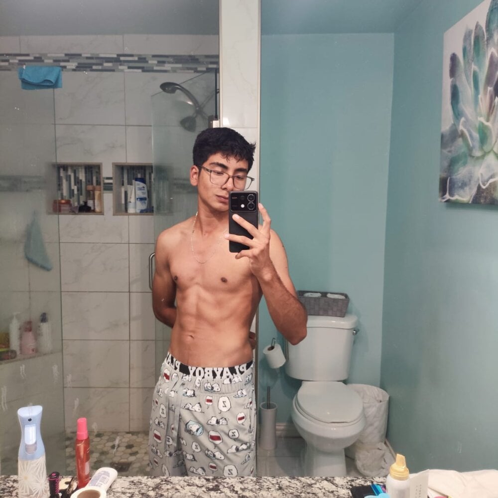 Sex_foxys 离线XXX聊天