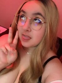 ellie_moo's Offline Chat Room