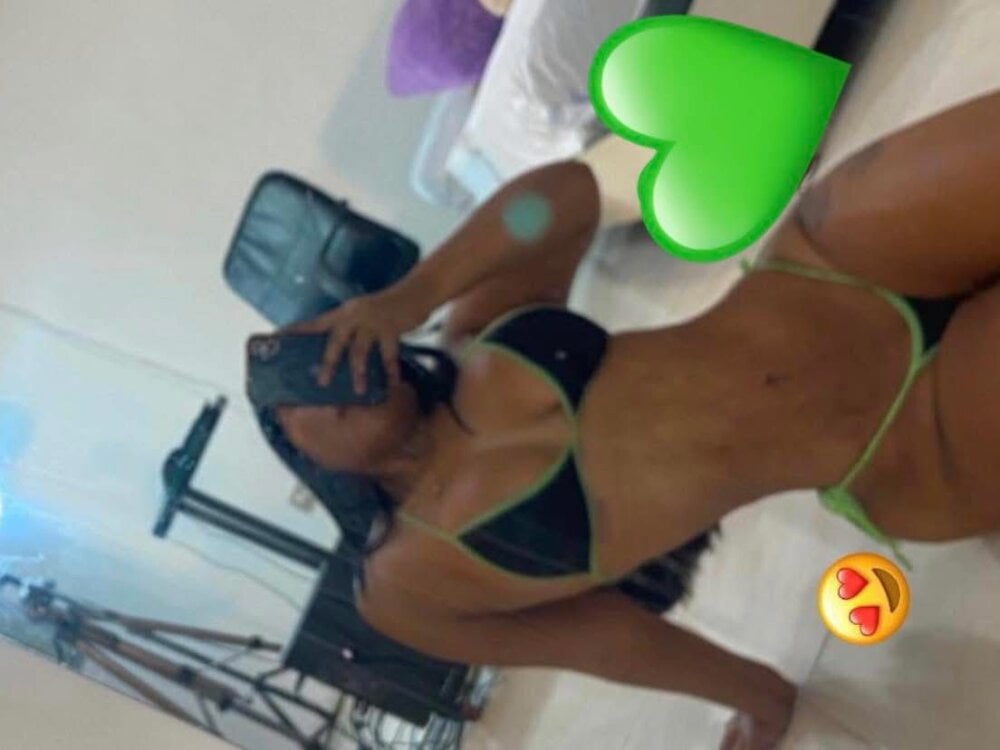 cute-nayeli from stripchat