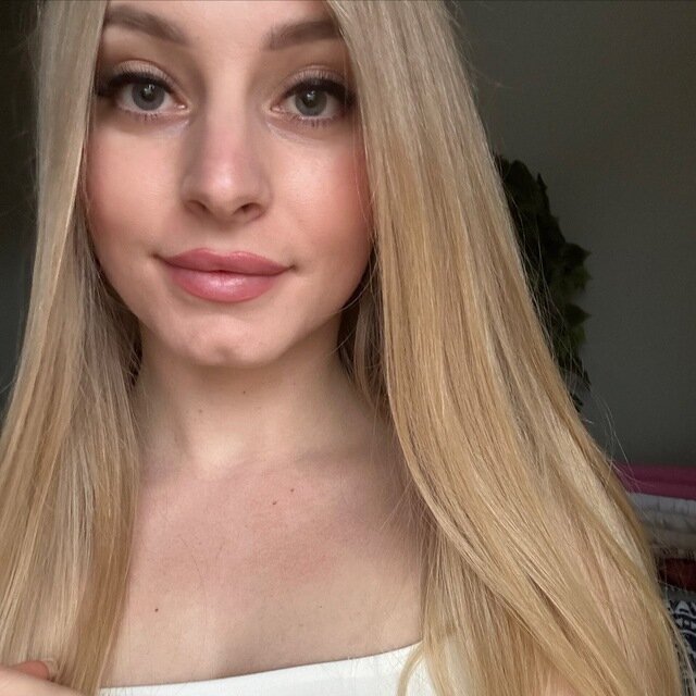 Charming_Lilly__