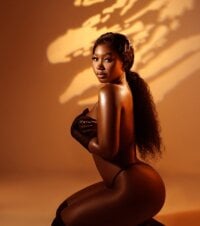 alisonn_moon's webcam live show