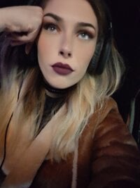 SexyAlya's webcam live show