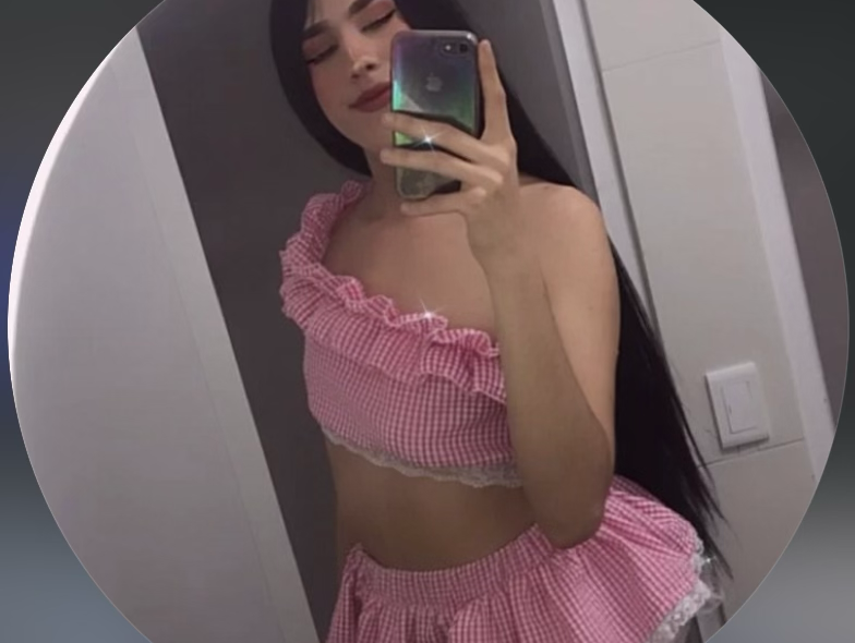 Baby_royce's Offline XXX Chat