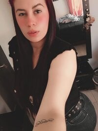 Shantel_creammy's Offline Chat Room