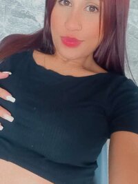 romina_hs' Offline XXX Chat