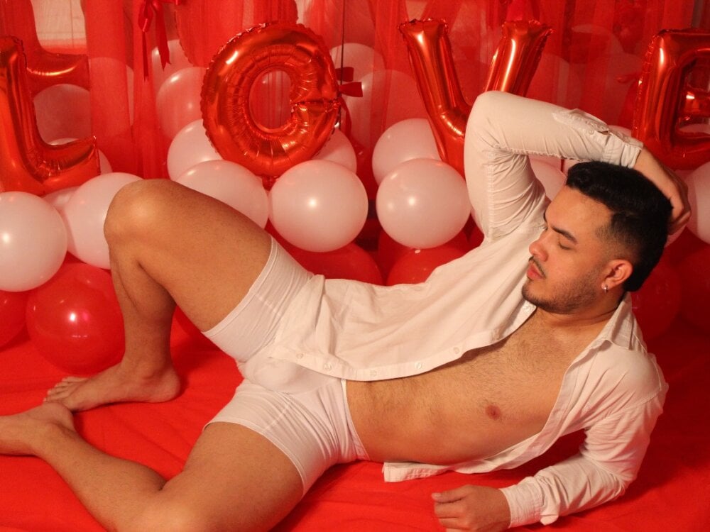 Andrew_Lewiss Live XXX-Chat