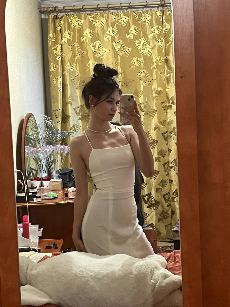 Emma_Shy_but_Shine