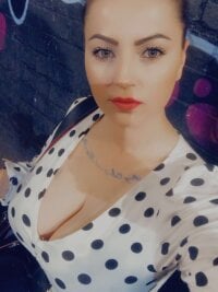Aspired_Crazy's Offline Chat Room