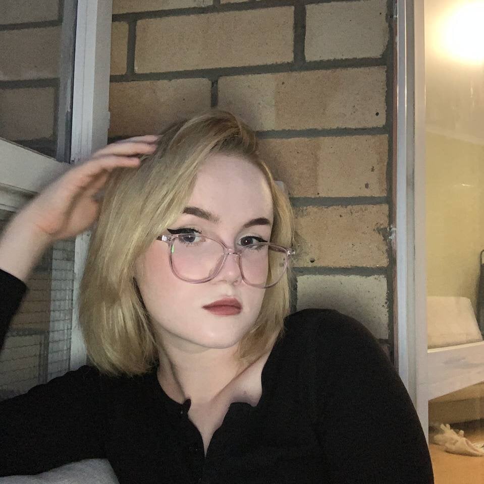 AmyNelsony's Offline XXX Chat