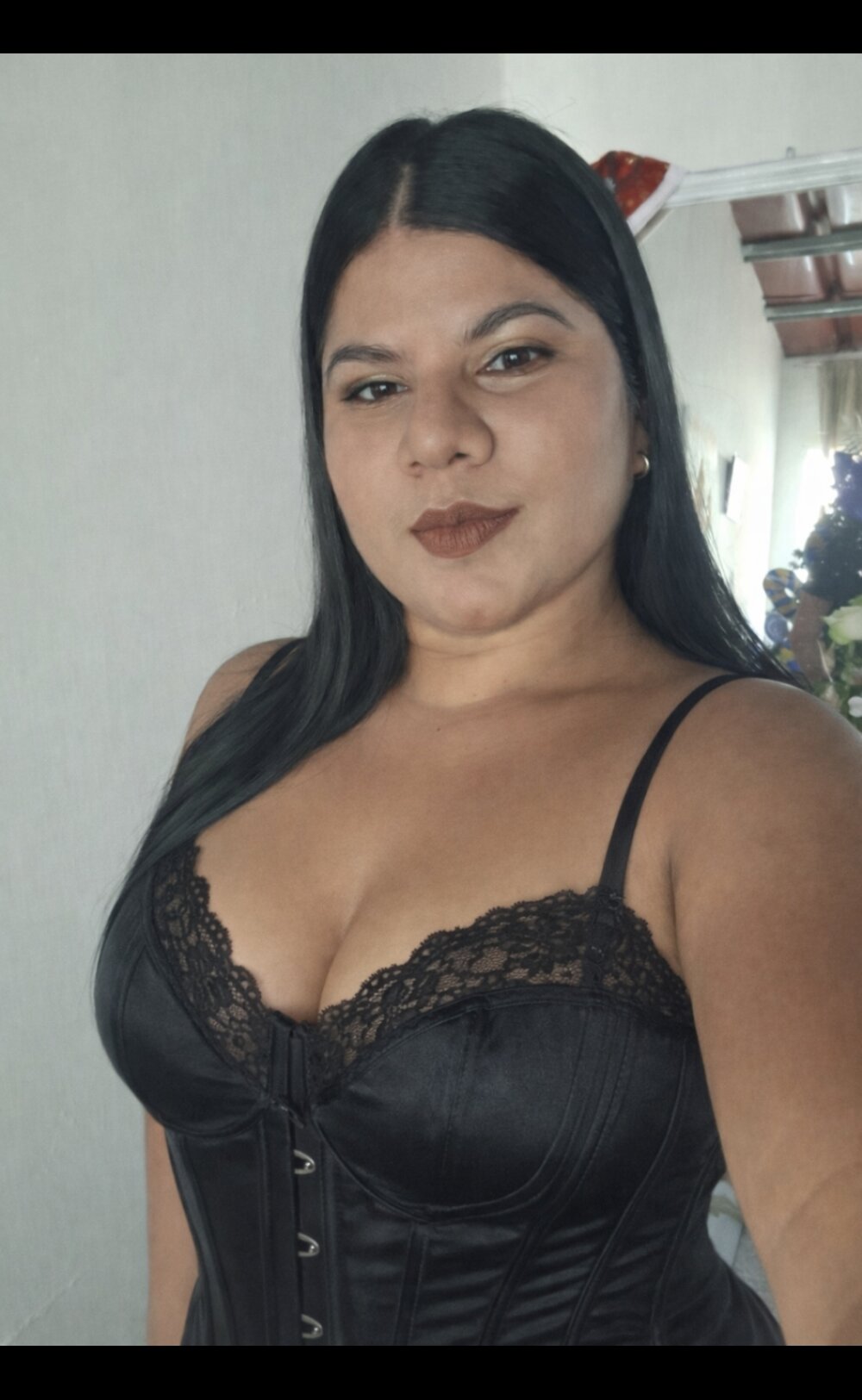 Perla011's Offline XXX Chat