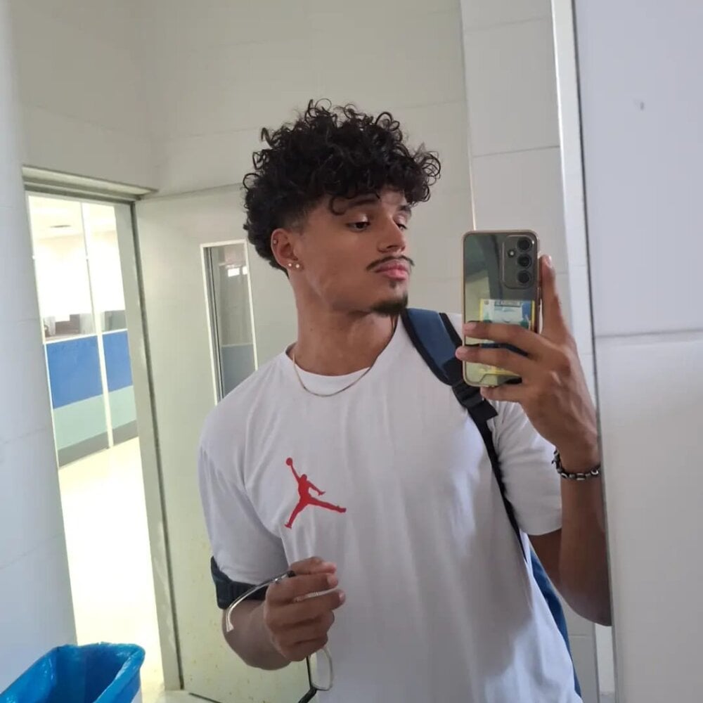 joe_moore from stripchat