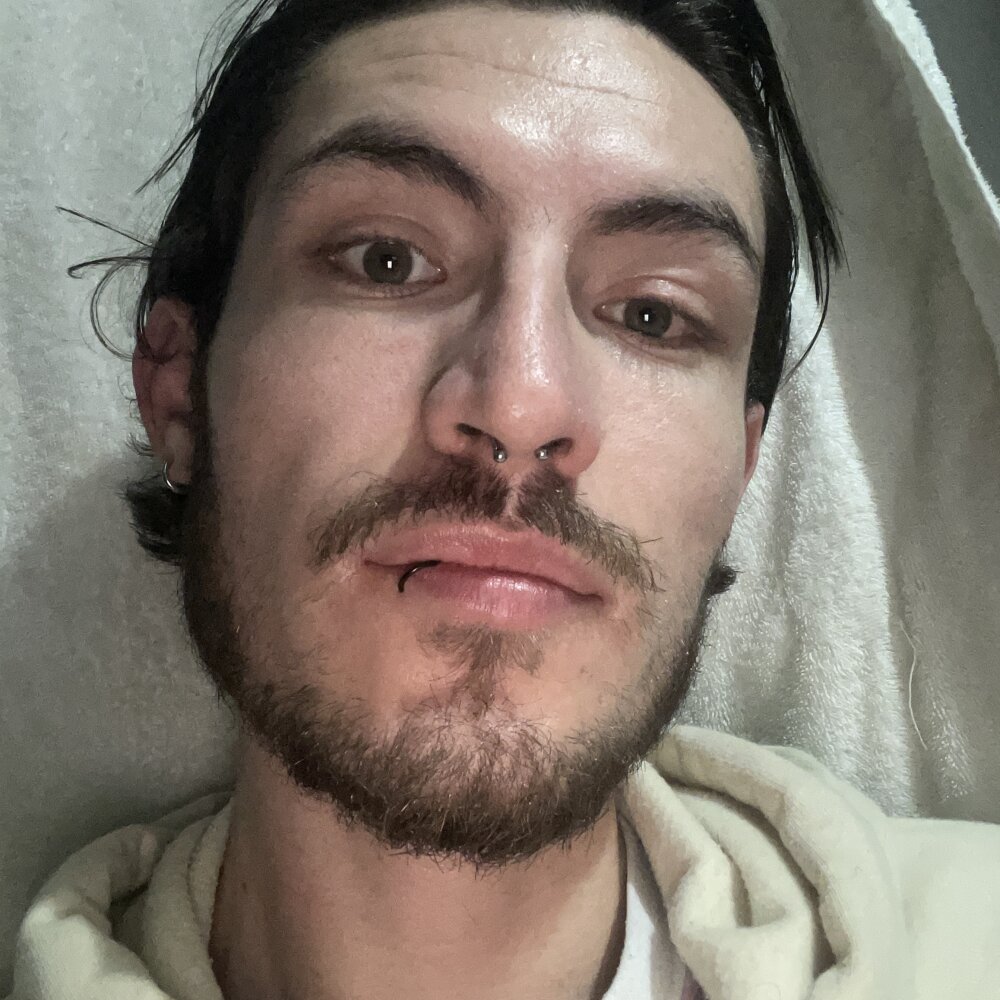 rzatd712's Offline XXX Chat