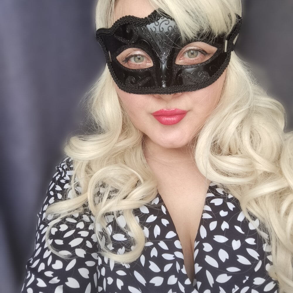 sexcams-joy.com sabrina_weaver livesex profile in russian cams