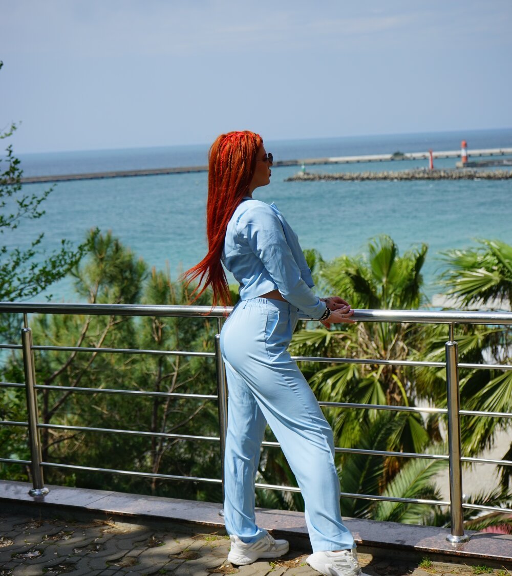 FoxyEva profile