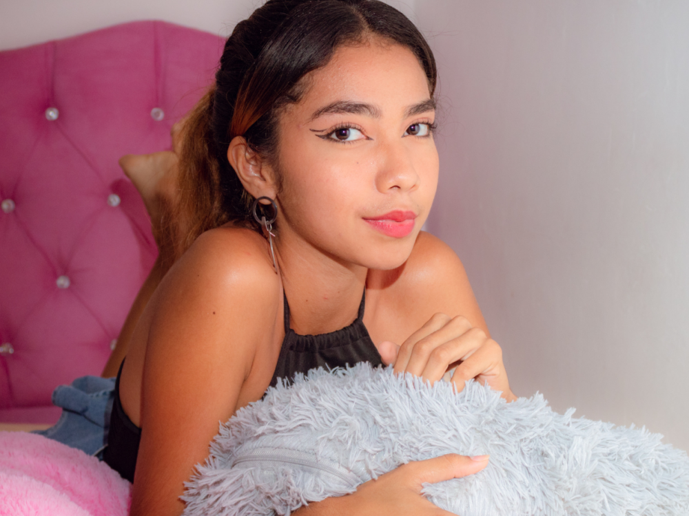 andromeda_meyer's Offline XXX Chat