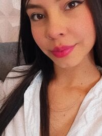 lucyrousee's Offline Chat Room
