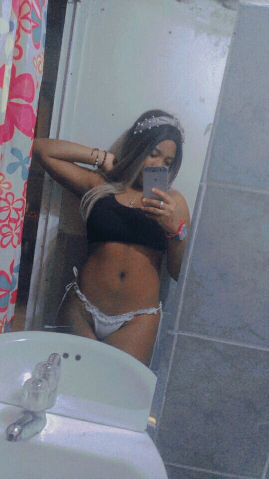 Zoe_ebony74