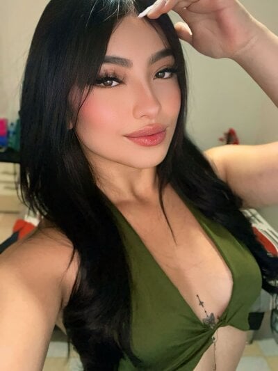 amberr_collins_ - colombian petite